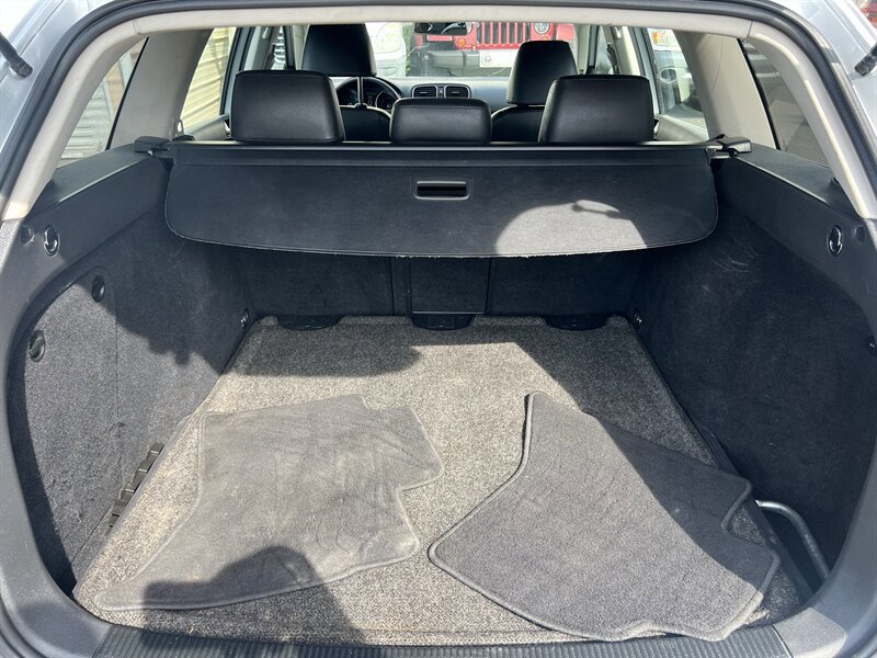 Used 2011 Volkswagen Jetta TDI FWD image 11