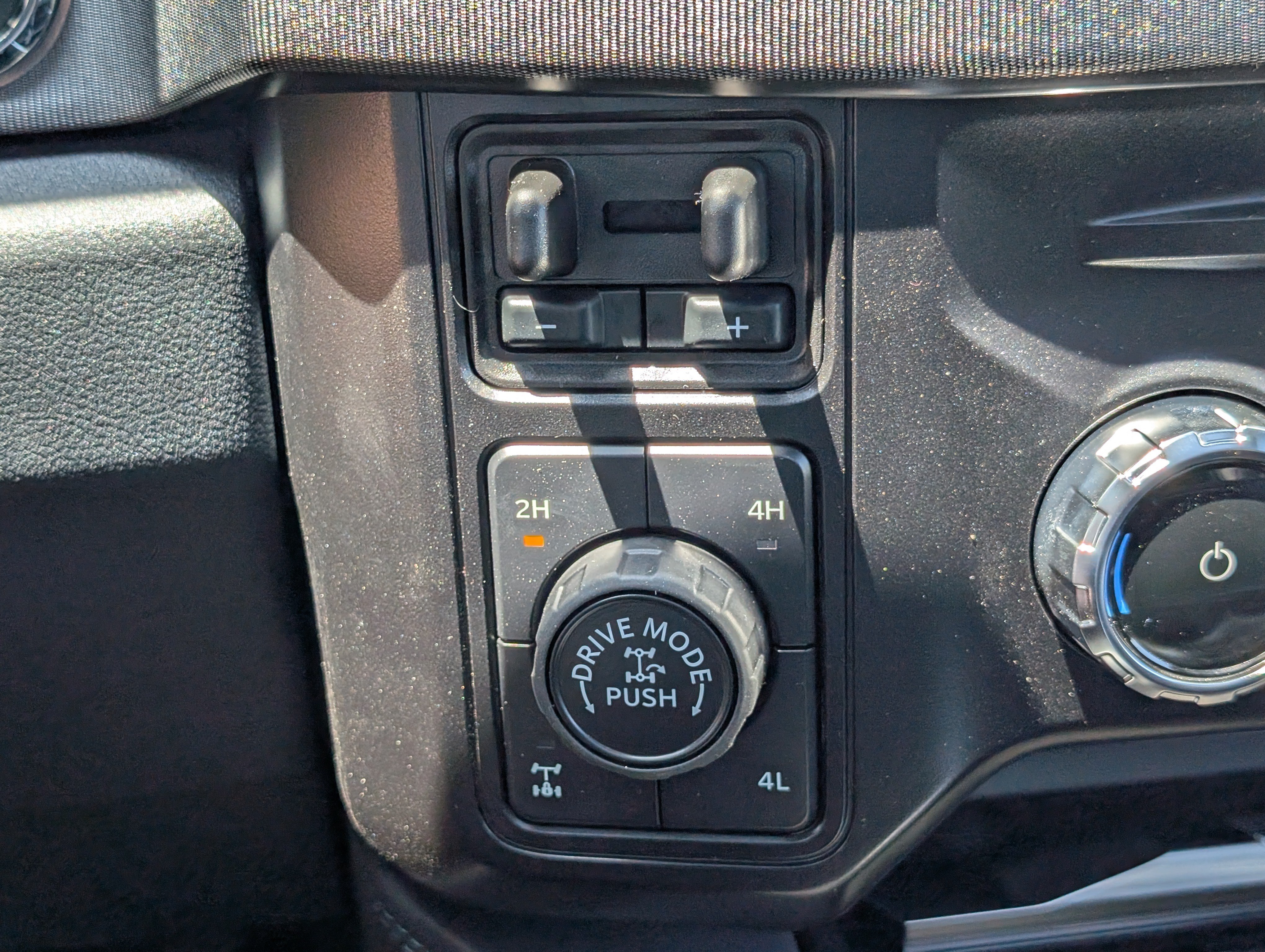 New 2026 Ford F250 Platinum w/ Tremor Off-Road Package AWD/4WD image 22
