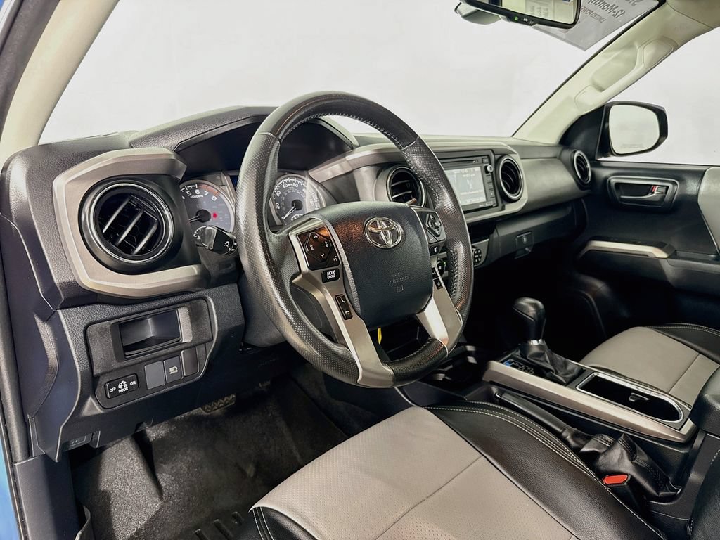 Certified 2019 Toyota Tacoma SR5 AWD/4WD image 10
