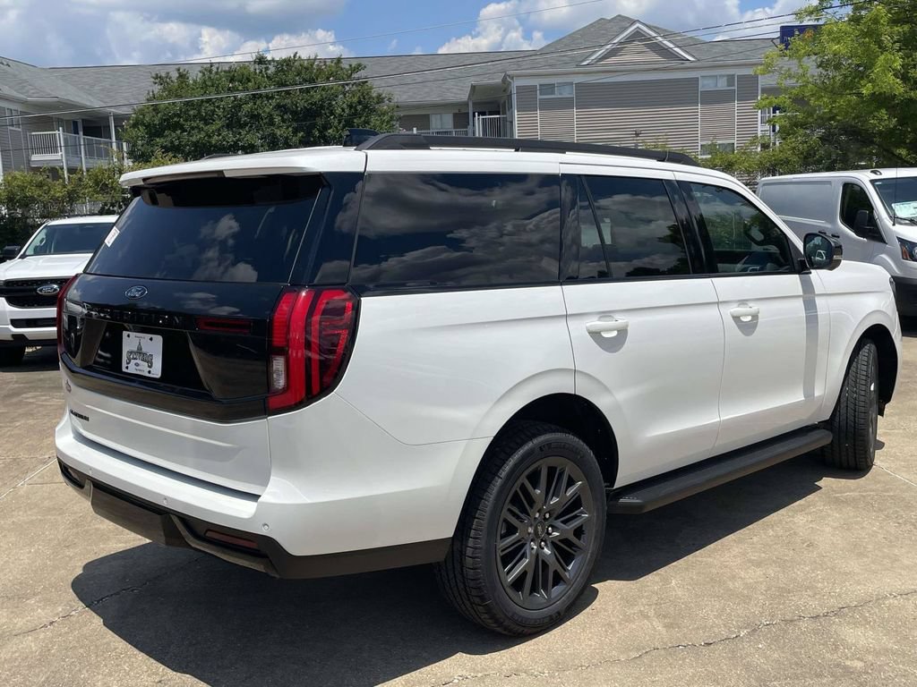 New 2026 Ford Expedition Platinum w/ Stealth Appearance Package AWD/4WD image 3