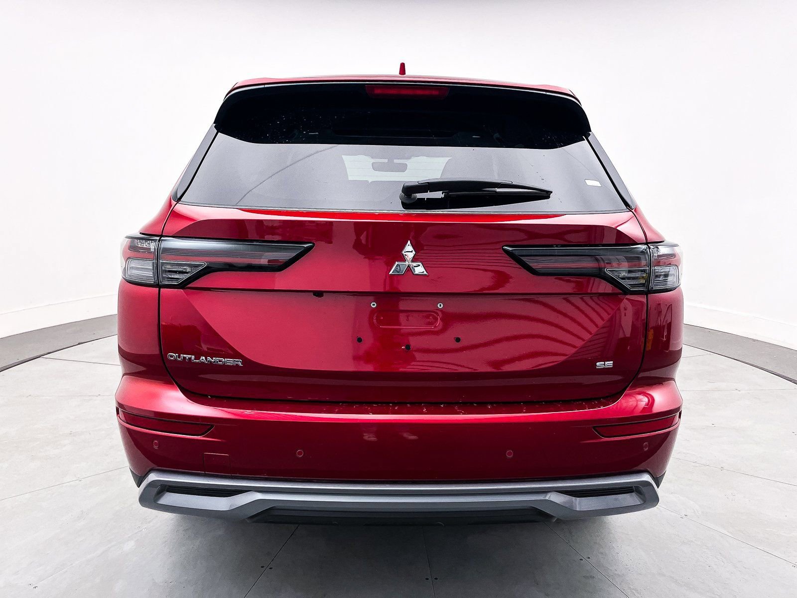 New 2025 Mitsubishi Outlander SE image 6