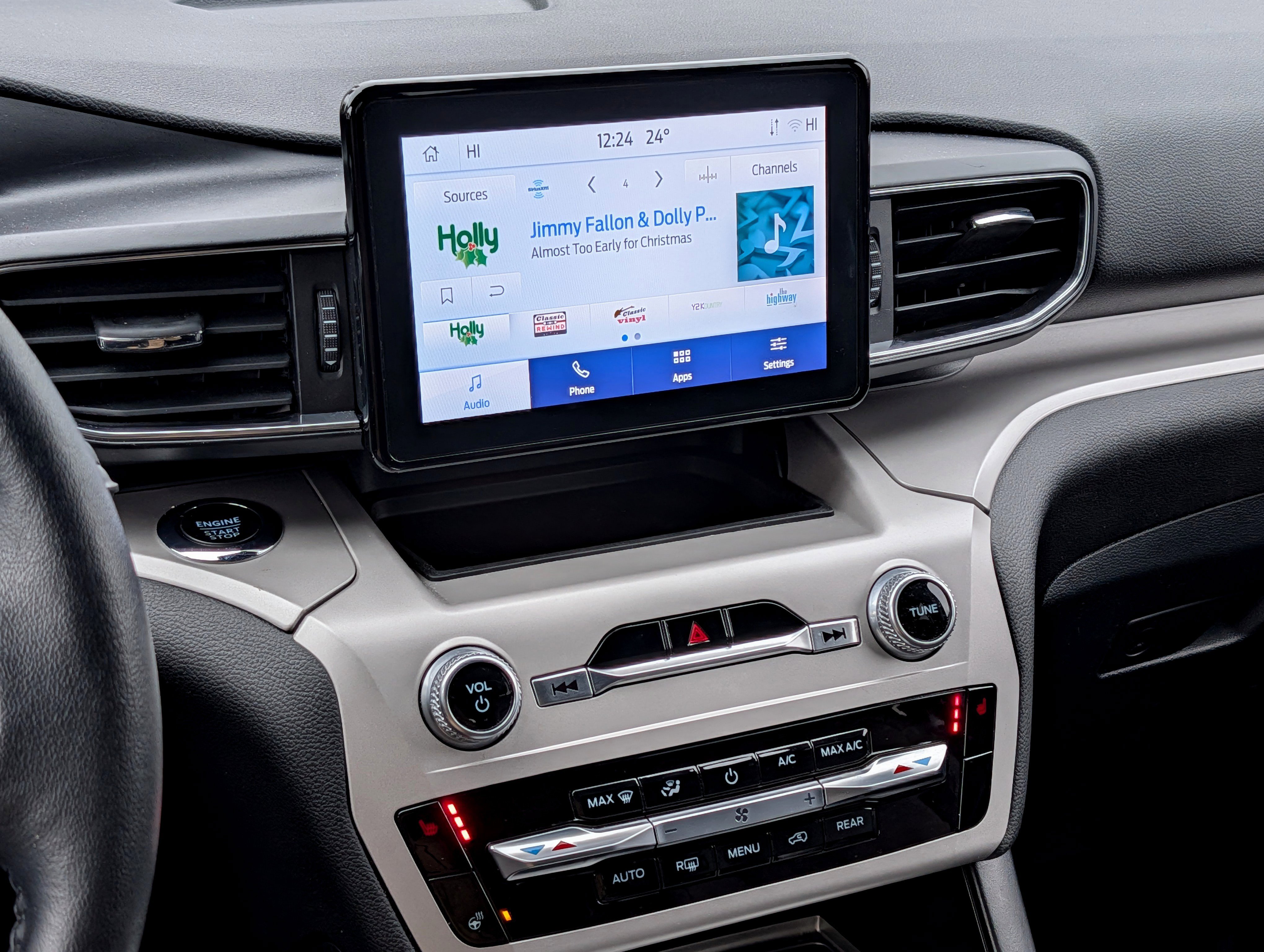 Used 2023 Ford Explorer XLT w/ Equipment Group 202A image 17