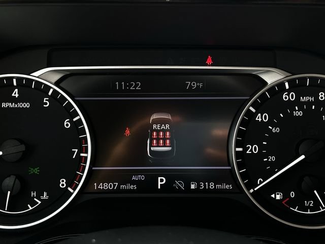 Used 2024 Nissan Pathfinder SL AWD/4WD image 15