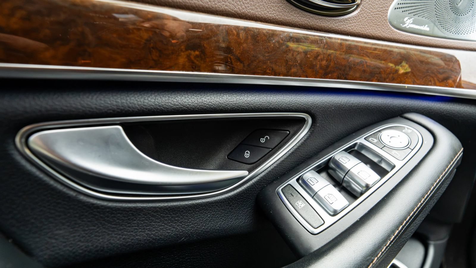 Used 2015 Mercedes-Benz S 550 4MATIC Sedan image 35