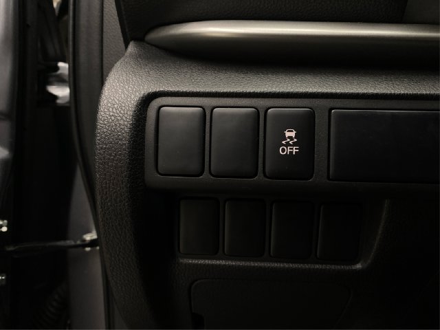 Used 2020 Mitsubishi Eclipse Cross ES AWD/4WD image 23