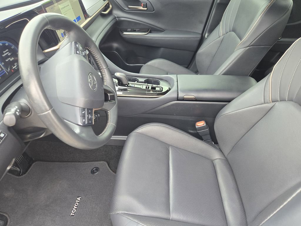 Used 2024 Toyota Crown Limited image 15
