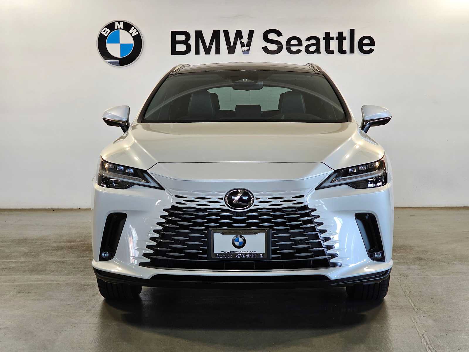 Used 2025 Lexus RX 450h AWD w/ Convenience Package image 6