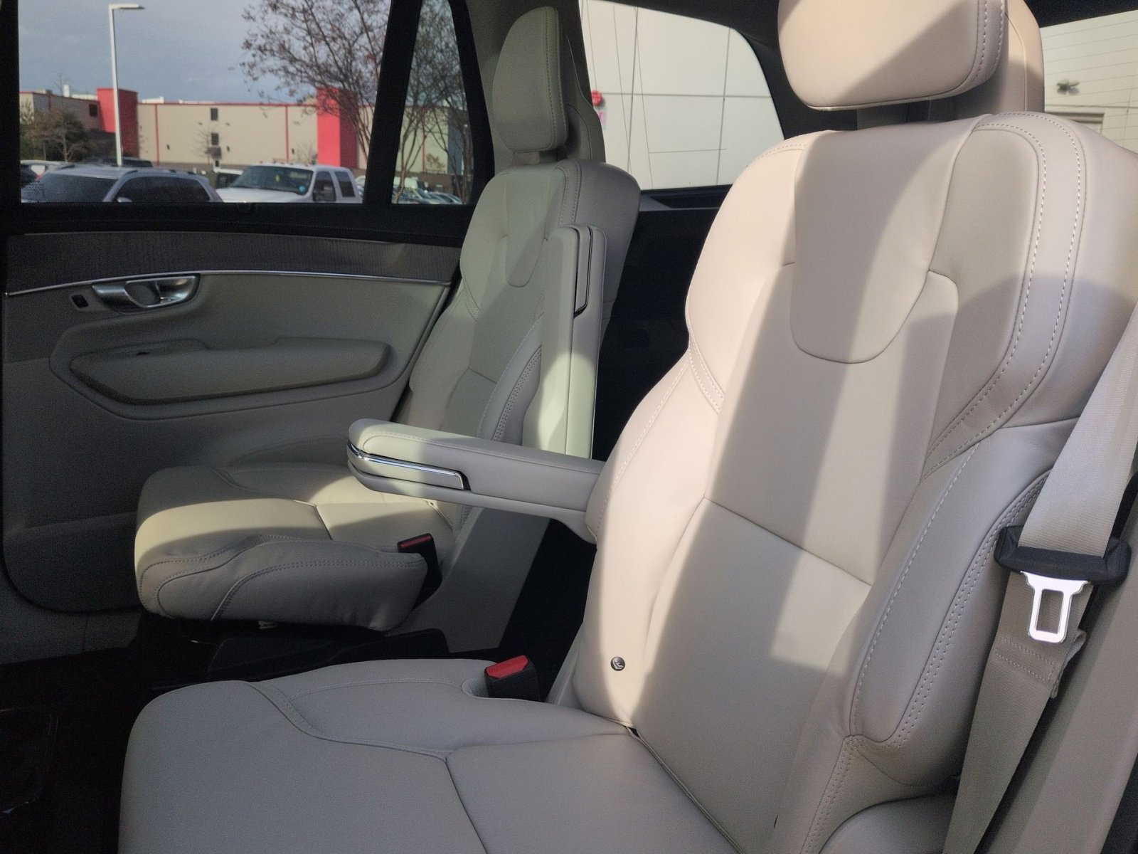 New 2026 Volvo XC90 T8 Ultra image 25