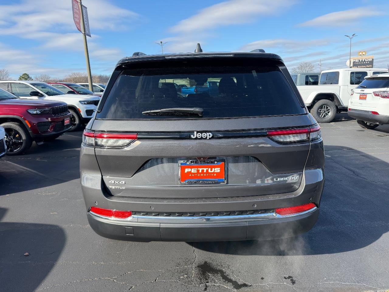 New 2025 Jeep Grand Cherokee Laredo X w/ Luxury Tech Group I image 4