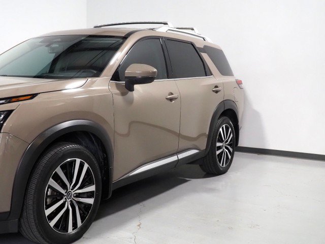Used 2024 Nissan Pathfinder Platinum FWD image 58