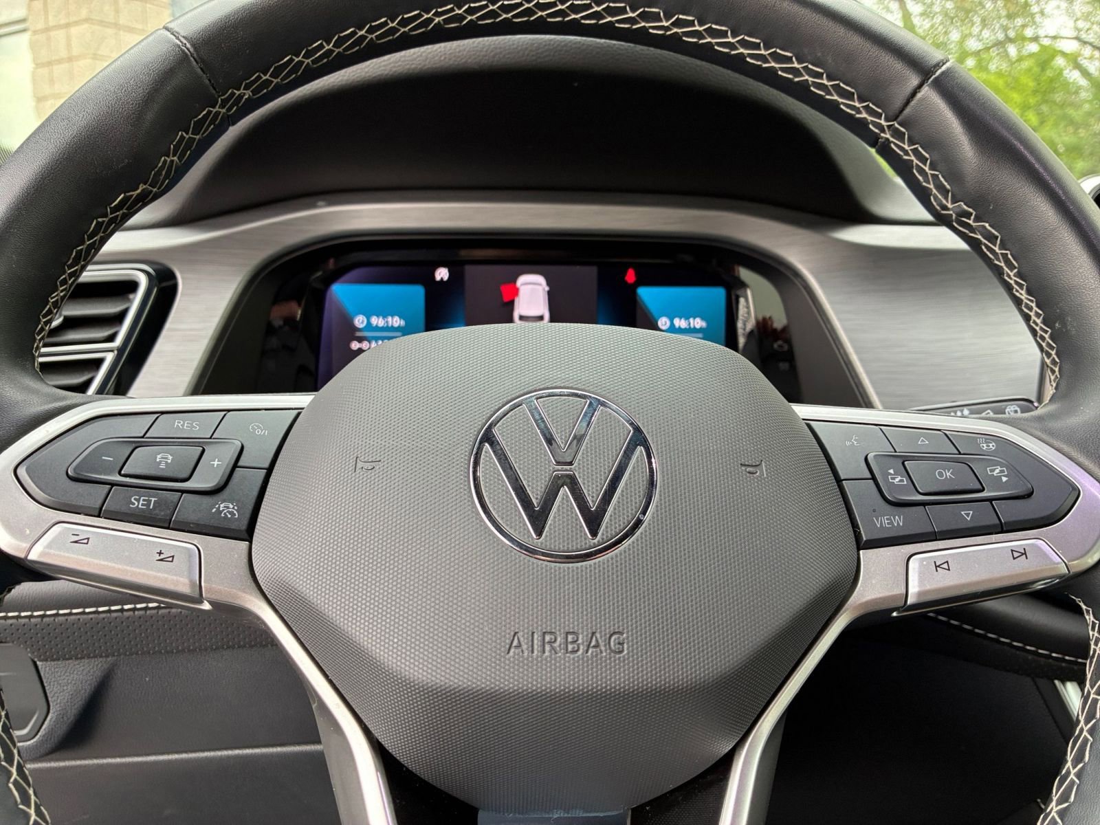 Used 2025 Volkswagen Atlas Cross Sport SE image 30