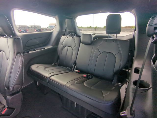 New 2026 Chrysler Voyager LX image 16