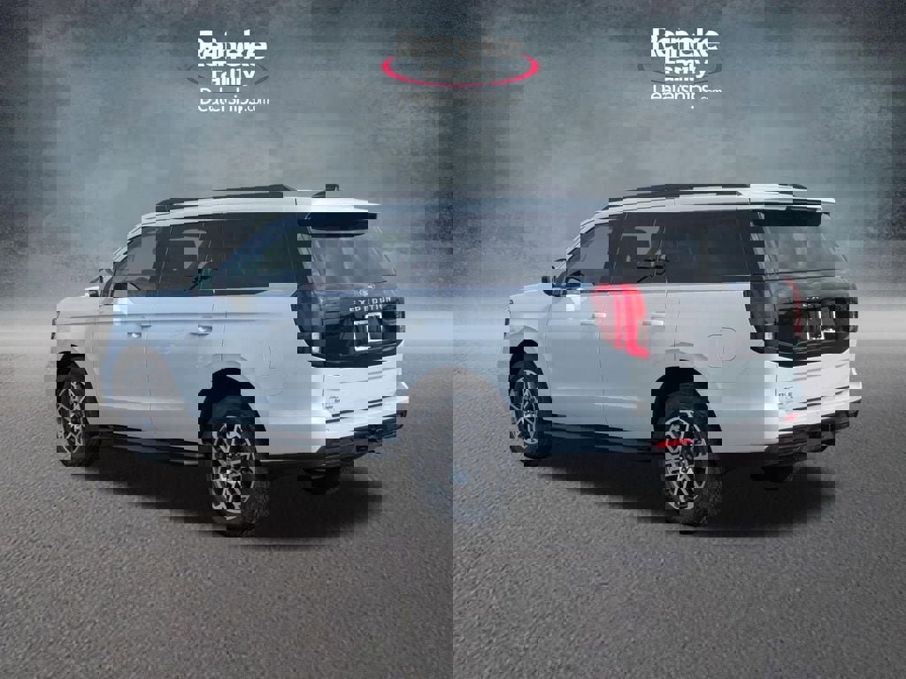New 2026 Ford Expedition Active image 8
