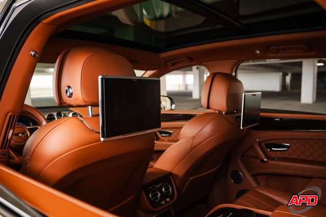 Used 2017 Bentley Bentayga image 91