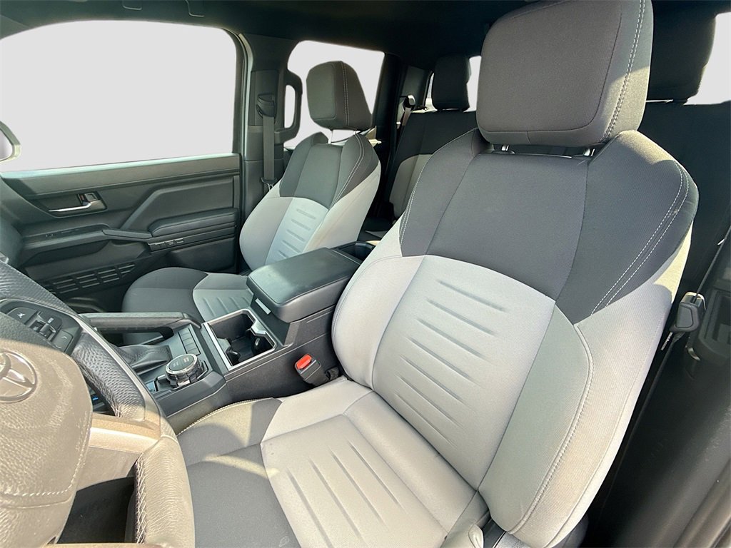 Used 2025 Toyota Tacoma SR5 image 18