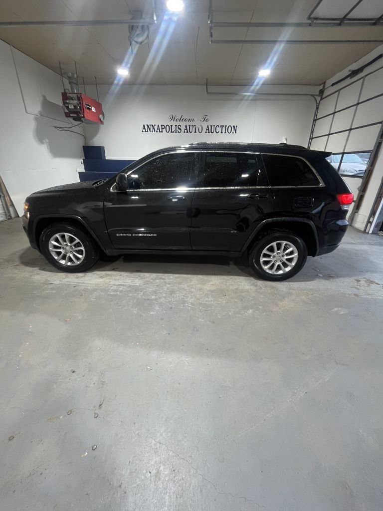 Used 2014 Jeep Grand Cherokee Laredo w/ Security & Convenience Group image 2