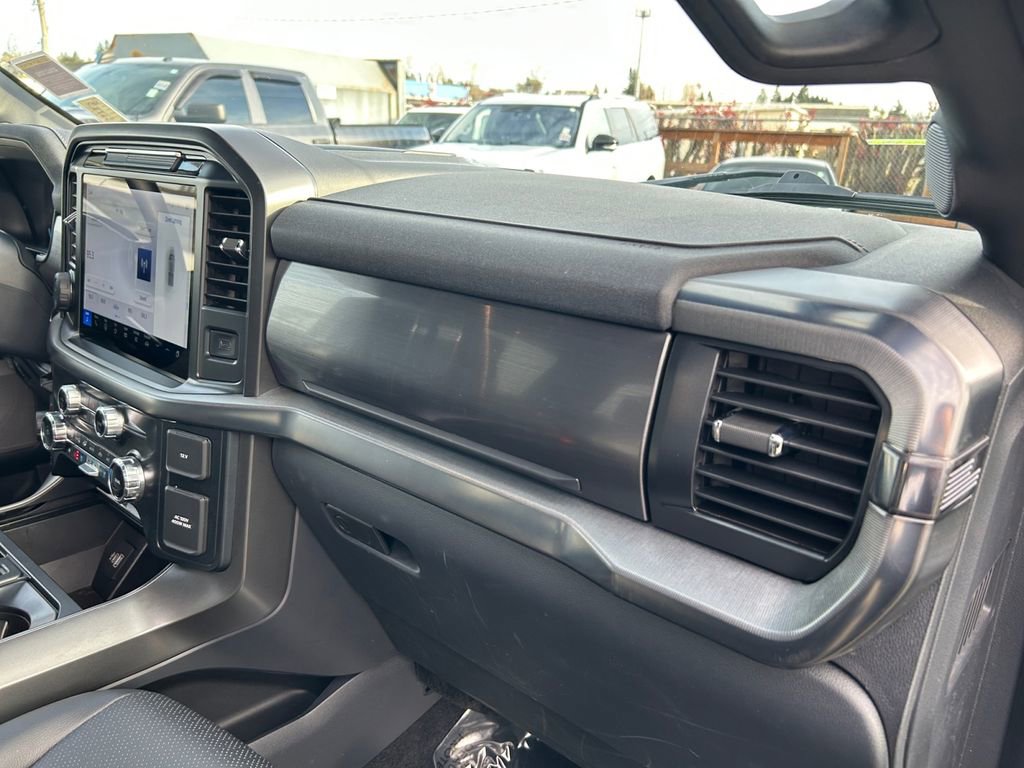Used 2025 Ford F150 Lariat w/ Bed Utility Package AWD/4WD image 27