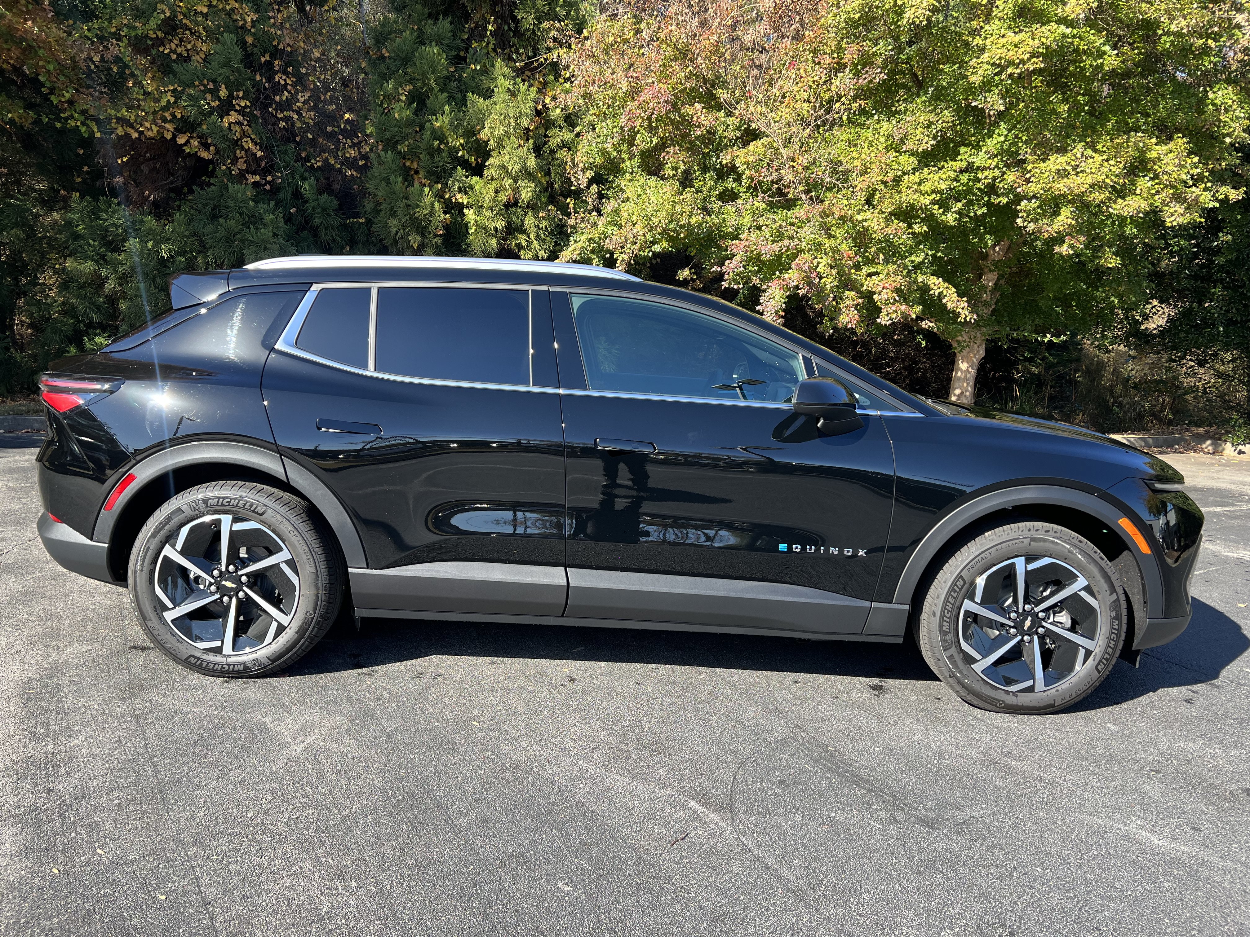 New 2026 Chevrolet Equinox EV LT AWD/4WD image 11