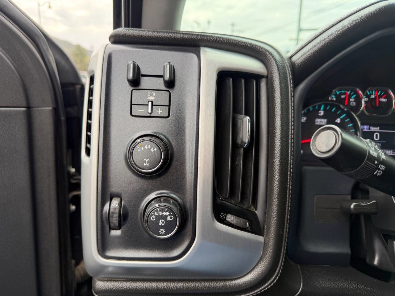 Used 2018 GMC Sierra 2500 SLT image 13