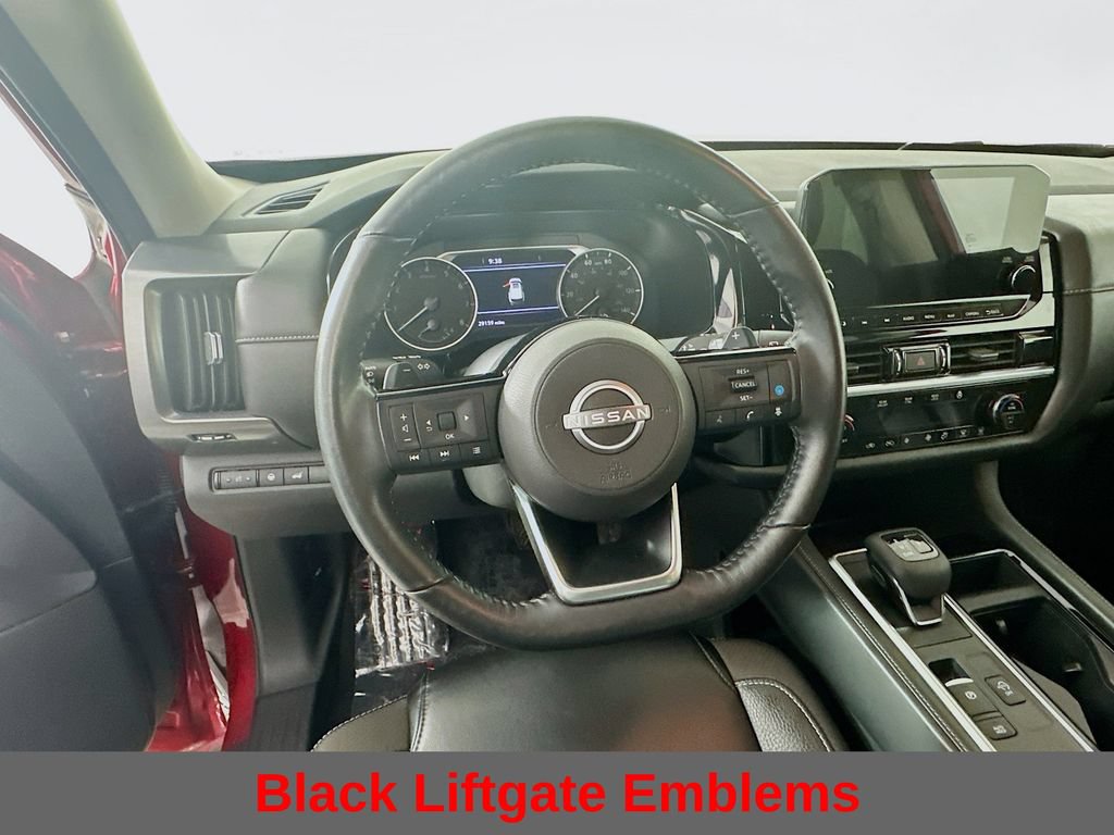 Certified 2023 Nissan Pathfinder SL w/ Black Appearance Package AWD/4WD image 18