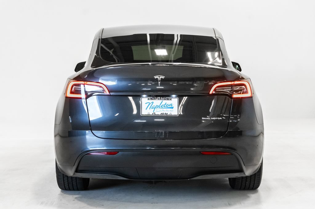 Used 2025 Tesla Model Y Long Range AWD/4WD image 27