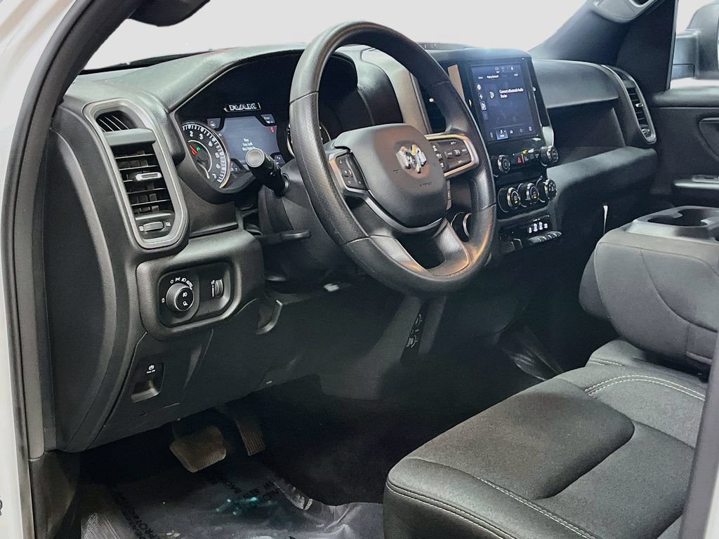 Used 2025 RAM 1500 Warlock AWD/4WD image 9