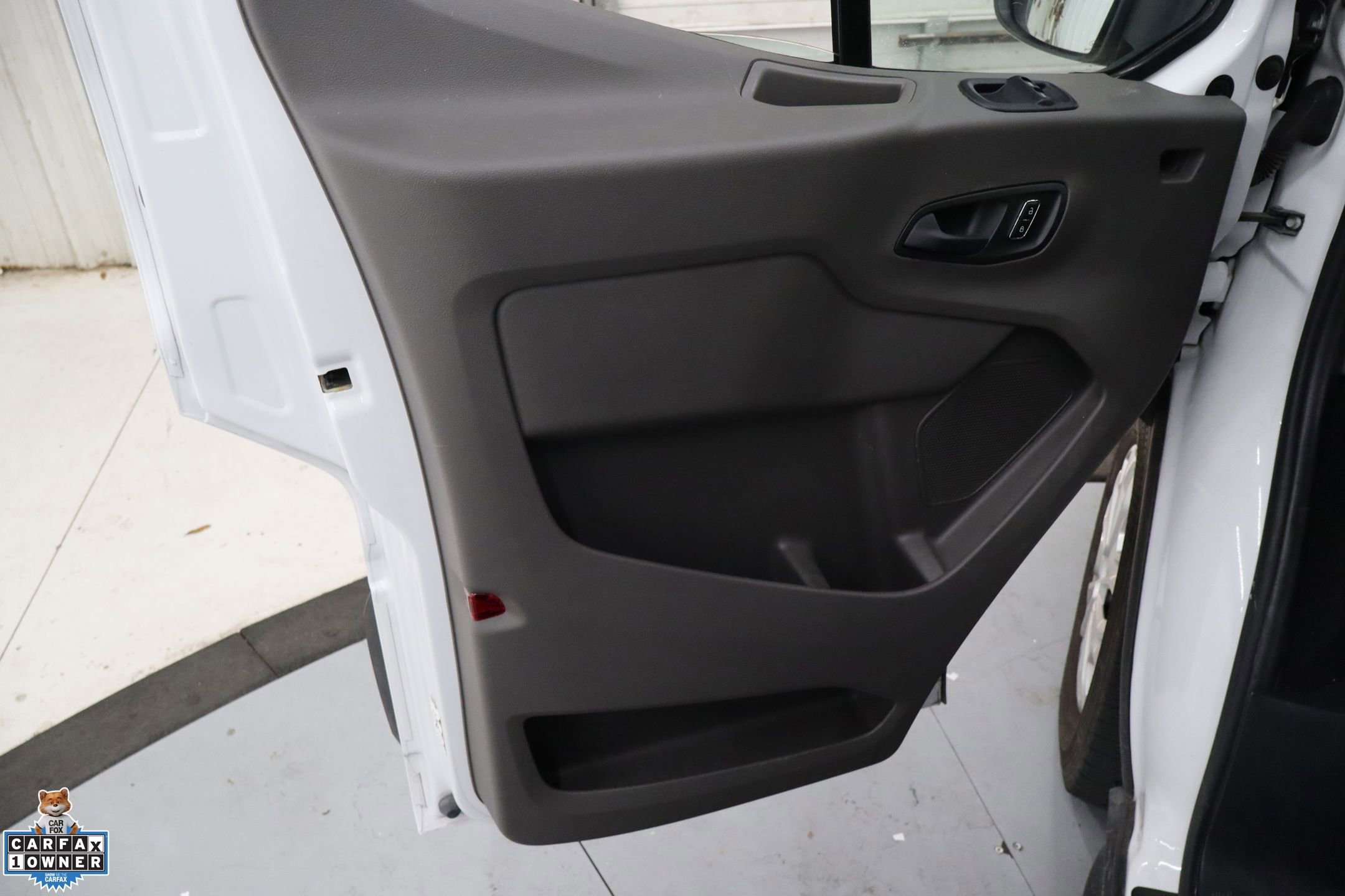 Used 2024 Ford Transit 350 XLT image 12