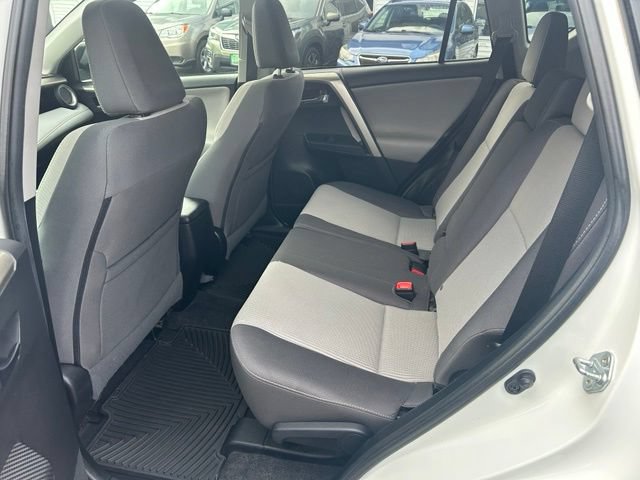 Used 2015 Toyota RAV4 XLE AWD/4WD image 14