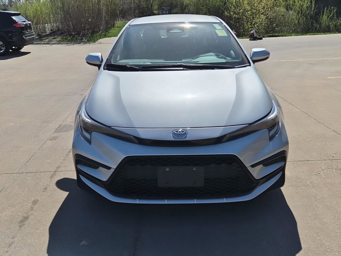 Used 2023 Toyota Corolla SE image 3