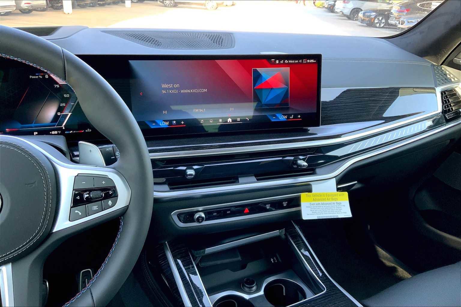 New 2026 BMW X7 M60i image 6