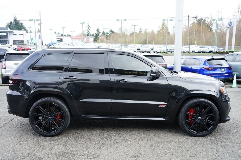 Used 2012 Jeep Grand Cherokee SRT8 w/ Luxury Group II image 8