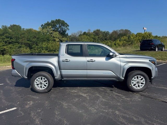 New 2026 Toyota Tacoma SR5 AWD/4WD image 2