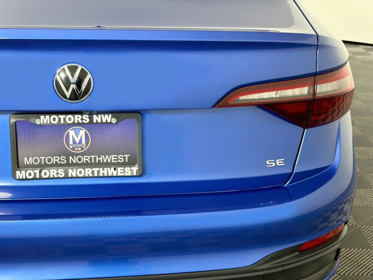 Used 2024 Volkswagen Jetta SE FWD image 25