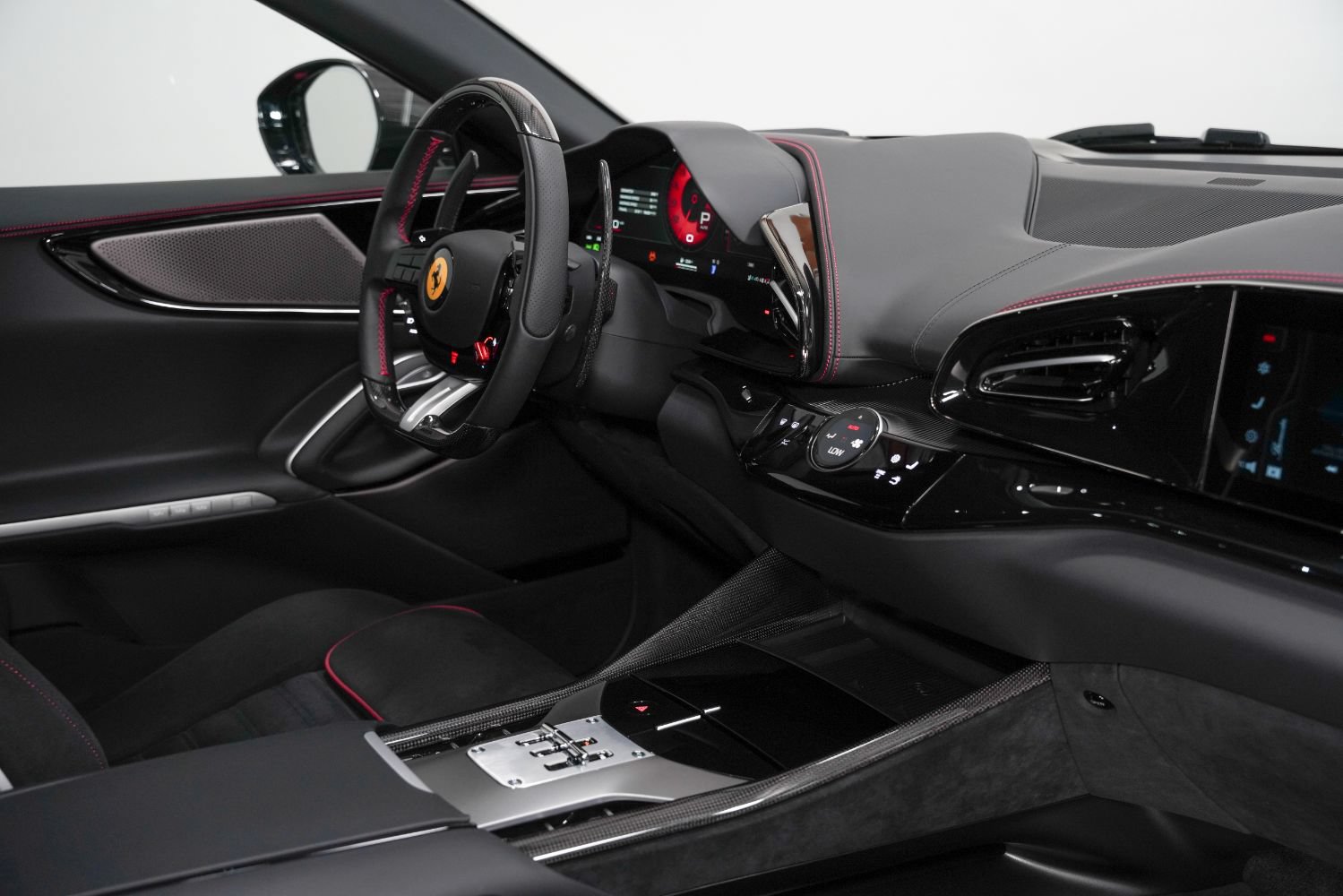 Used 2026 Ferrari Purosangue AWD/4WD image 32