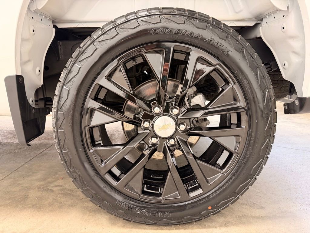 Used 2025 Chevrolet Silverado 1500 LT image 15