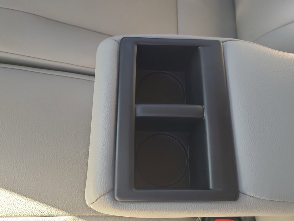 Used 2018 Toyota RAV4 XLE image 16