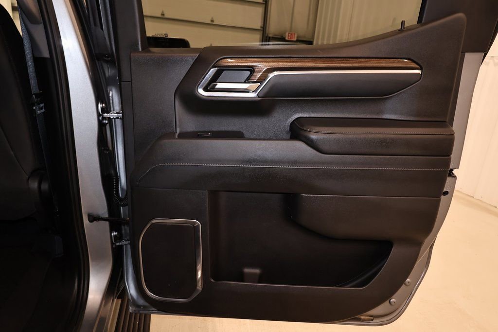 Used 2024 Chevrolet Silverado 1500 LT image 17