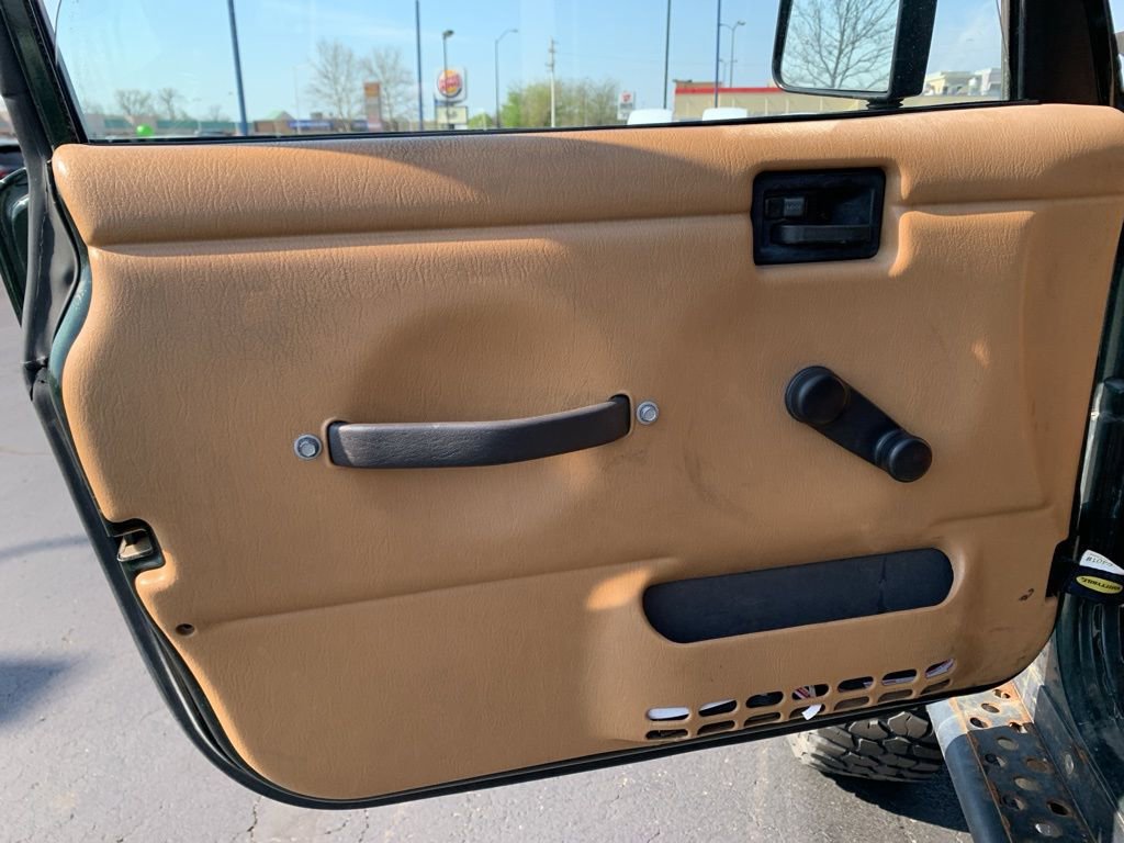 Used 1997 Jeep Wrangler Sahara AWD/4WD image 13