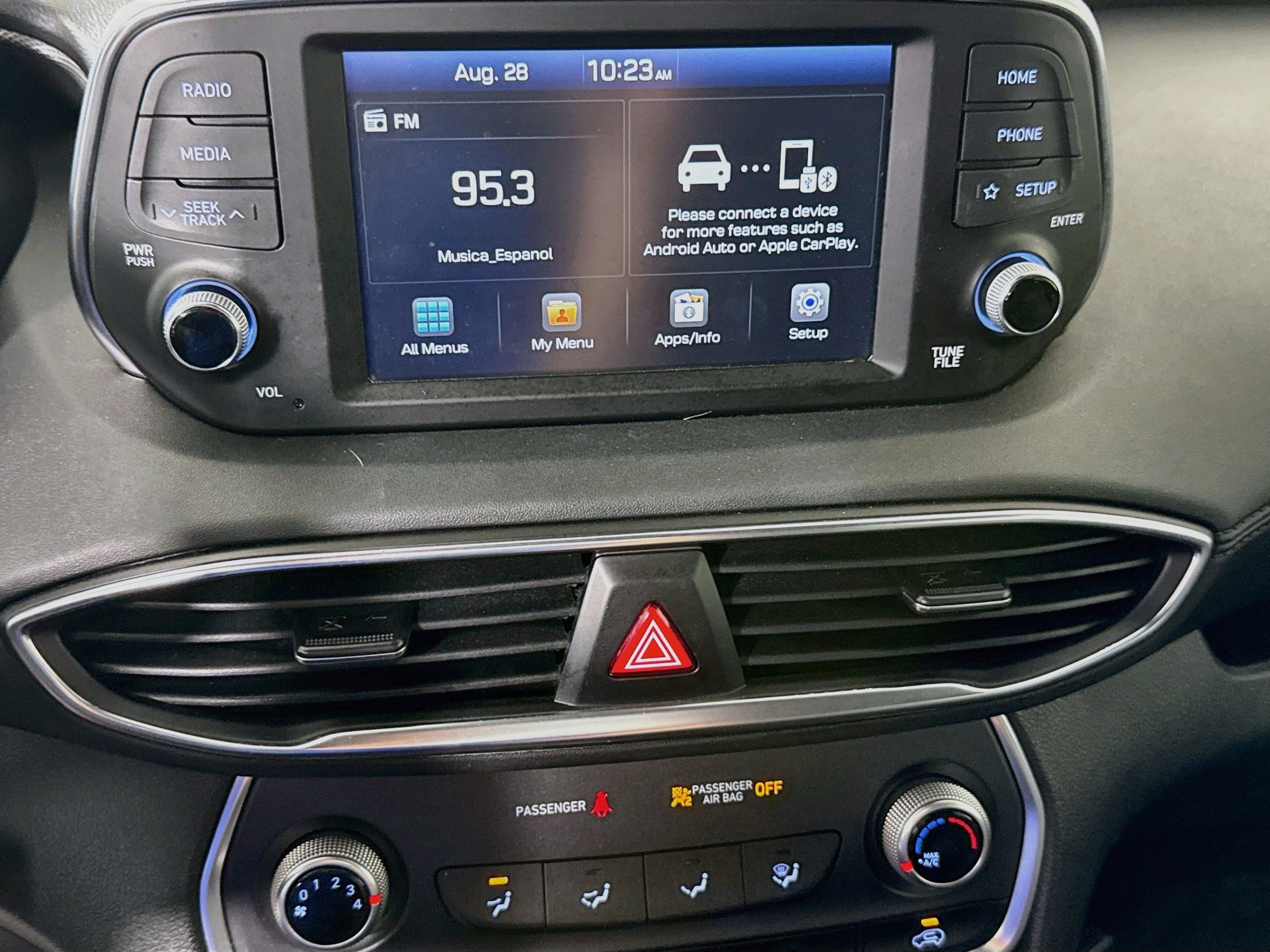 Used 2020 Hyundai Santa Fe SE FWD image 18