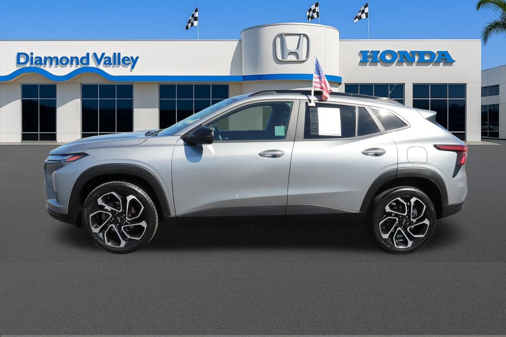 Used 2025 Chevrolet Trax RS w/ Driver Confidence Package FWD image 9