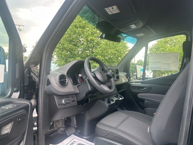 New 2025 Mercedes-Benz Sprinter 4500 image 12