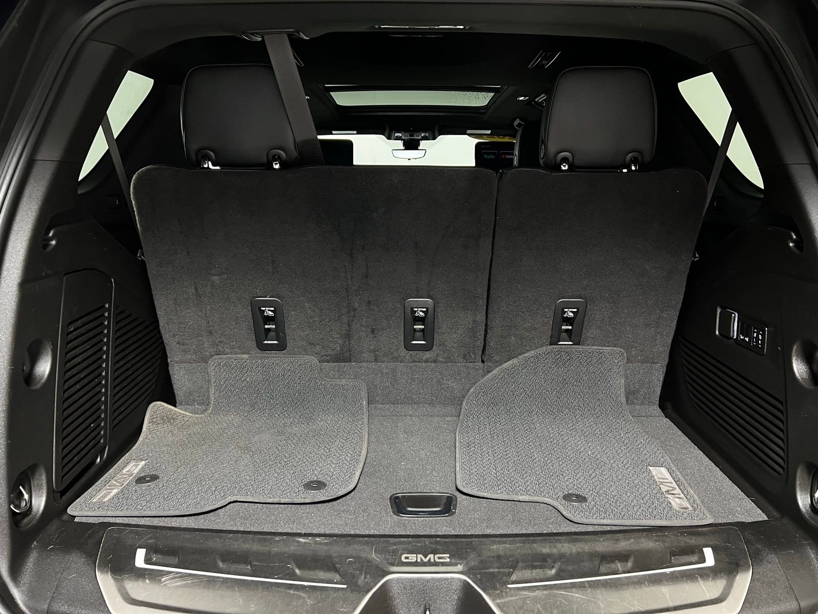 Used 2022 GMC Yukon Denali w/ Denali Ultimate Package image 31