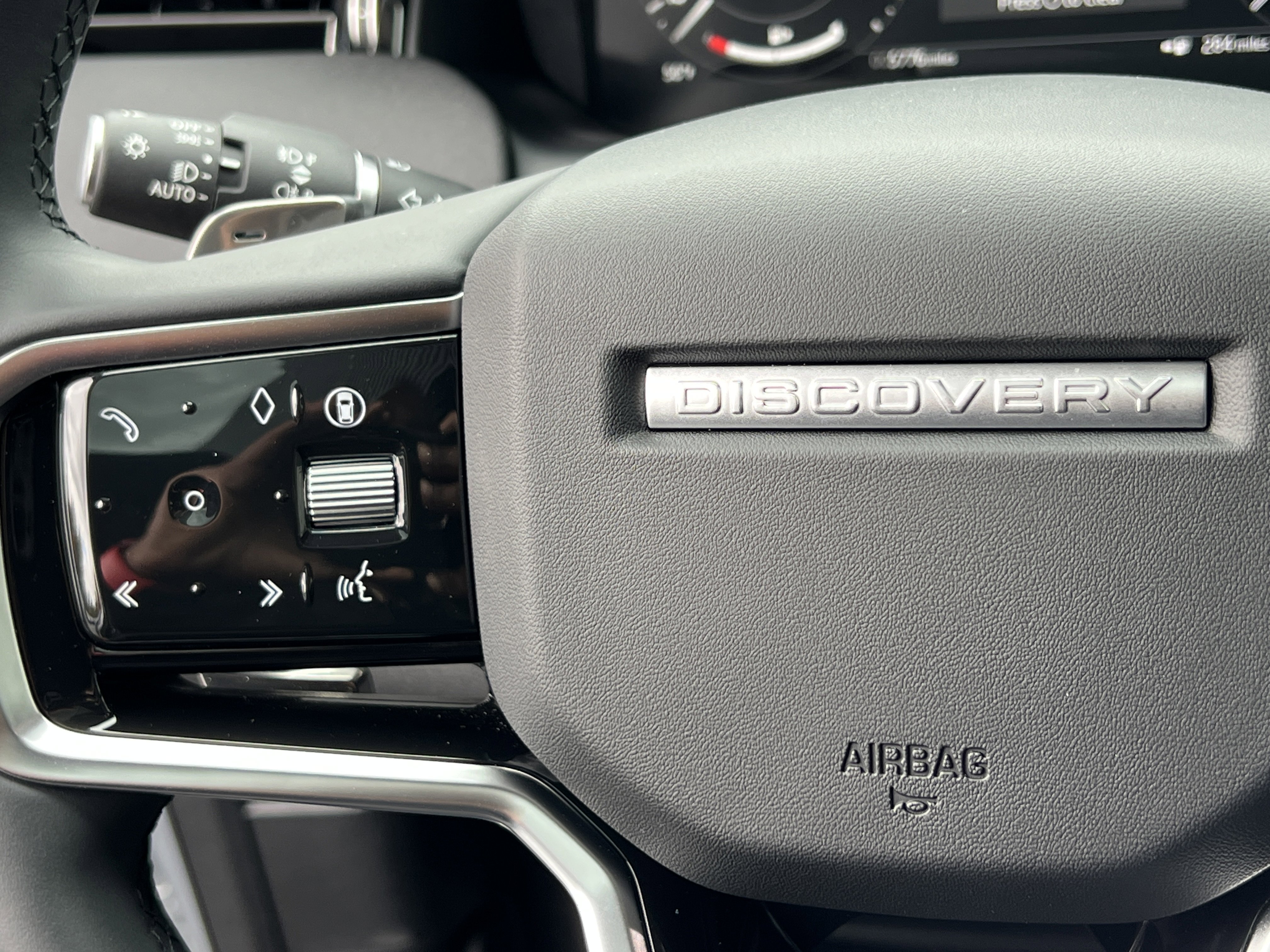 Certified 2024 Land Rover Discovery Sport S image 30