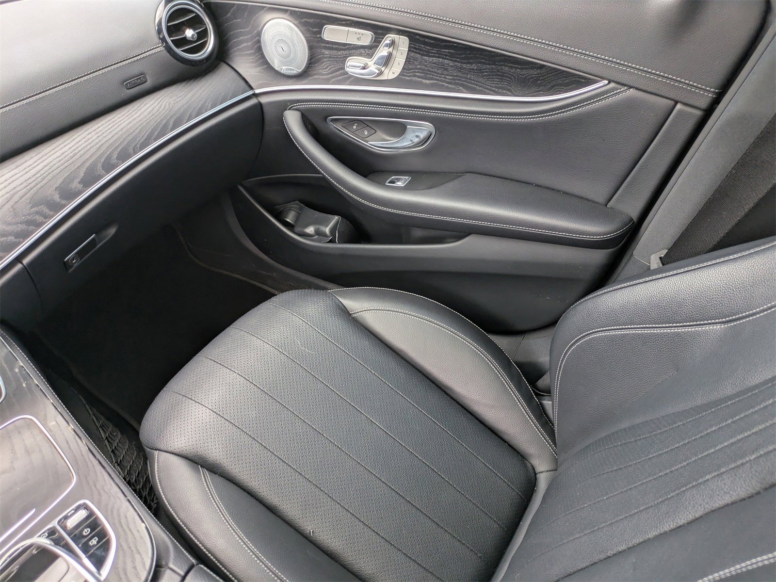 Used 2019 Mercedes-Benz E 300 4MATIC image 16