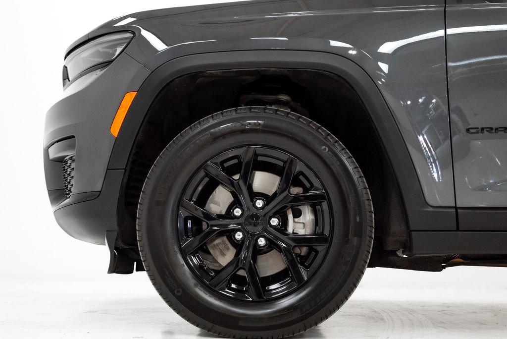 Used 2025 Jeep Grand Cherokee L Altitude image 25