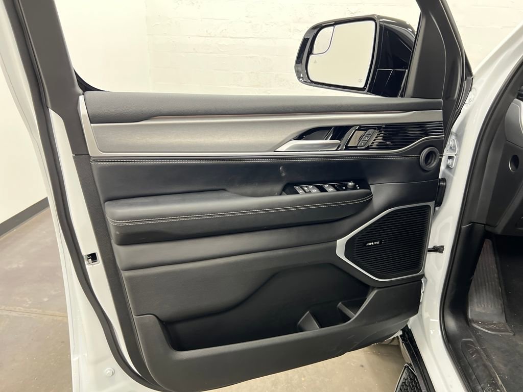 New 2026 Jeep Grand Wagoneer Limited image 12