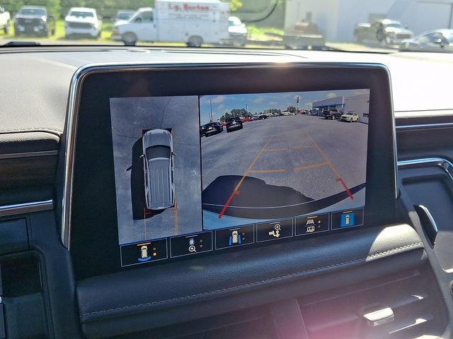 Used 2021 Chevrolet Suburban Z71 w/ Luxury Package AWD/4WD image 21