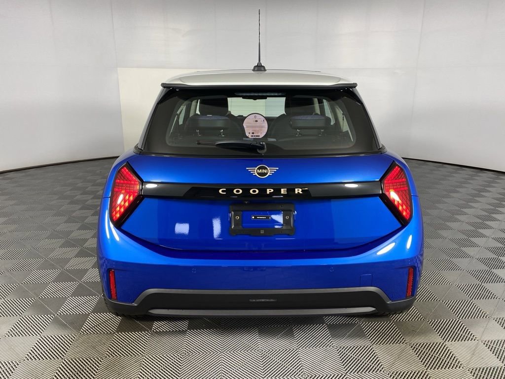 New 2026 MINI Cooper 2-Door Hardtop image 19