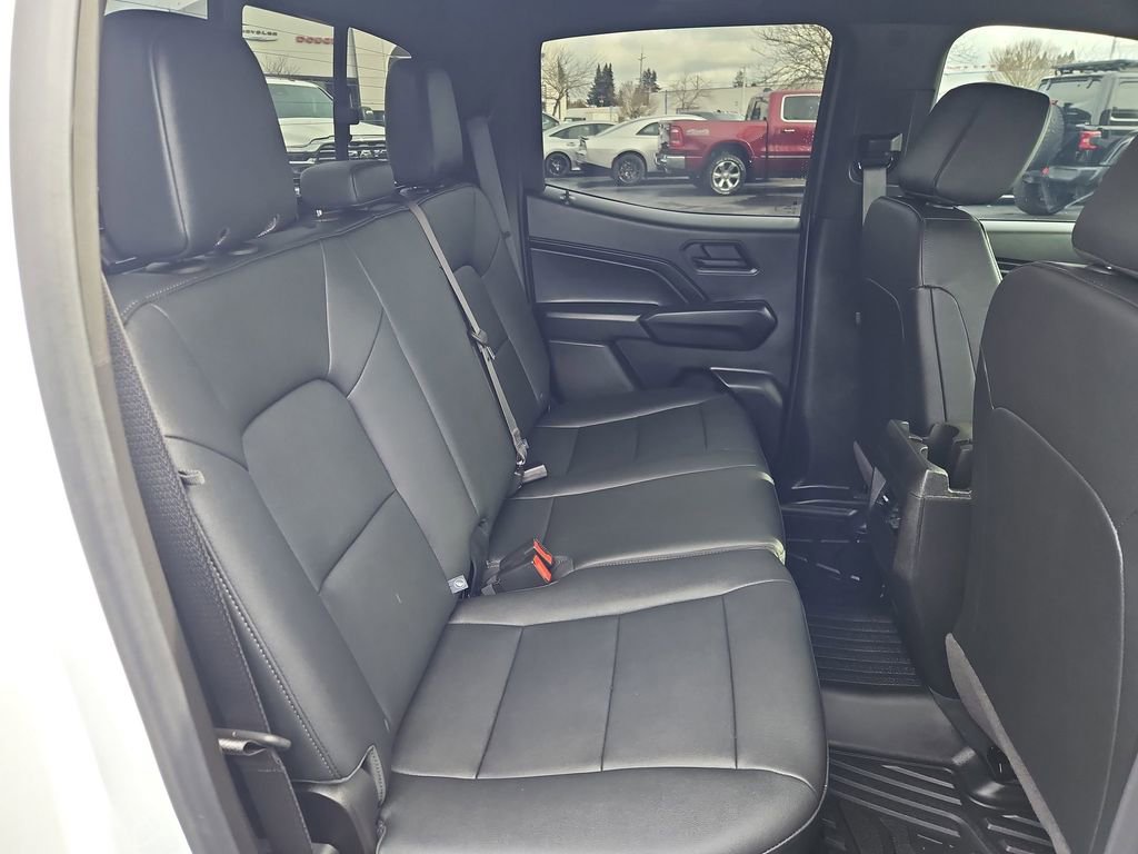 Used 2025 Chevrolet Colorado Trail Boss w/ Off-Road Front Bumper Package image 27