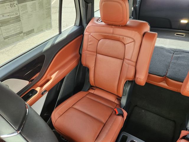 New 2026 Lincoln Aviator Reserve w/ Luxury Package image 12